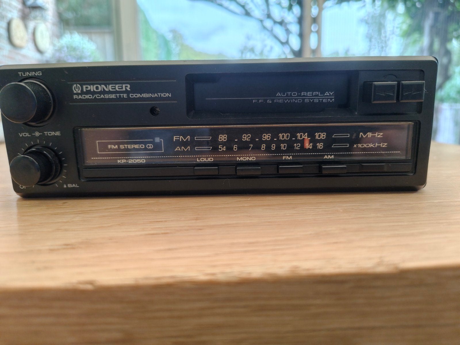Pioneer KP-2050 Autoradio Cassette Speler Vintage, Auto diversen, Ophalen, Gebruikt