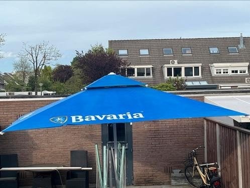 Horeca Bavaria parasol 4x4m met voet en tegels, Ophalen of Verzenden, Zweefparasol