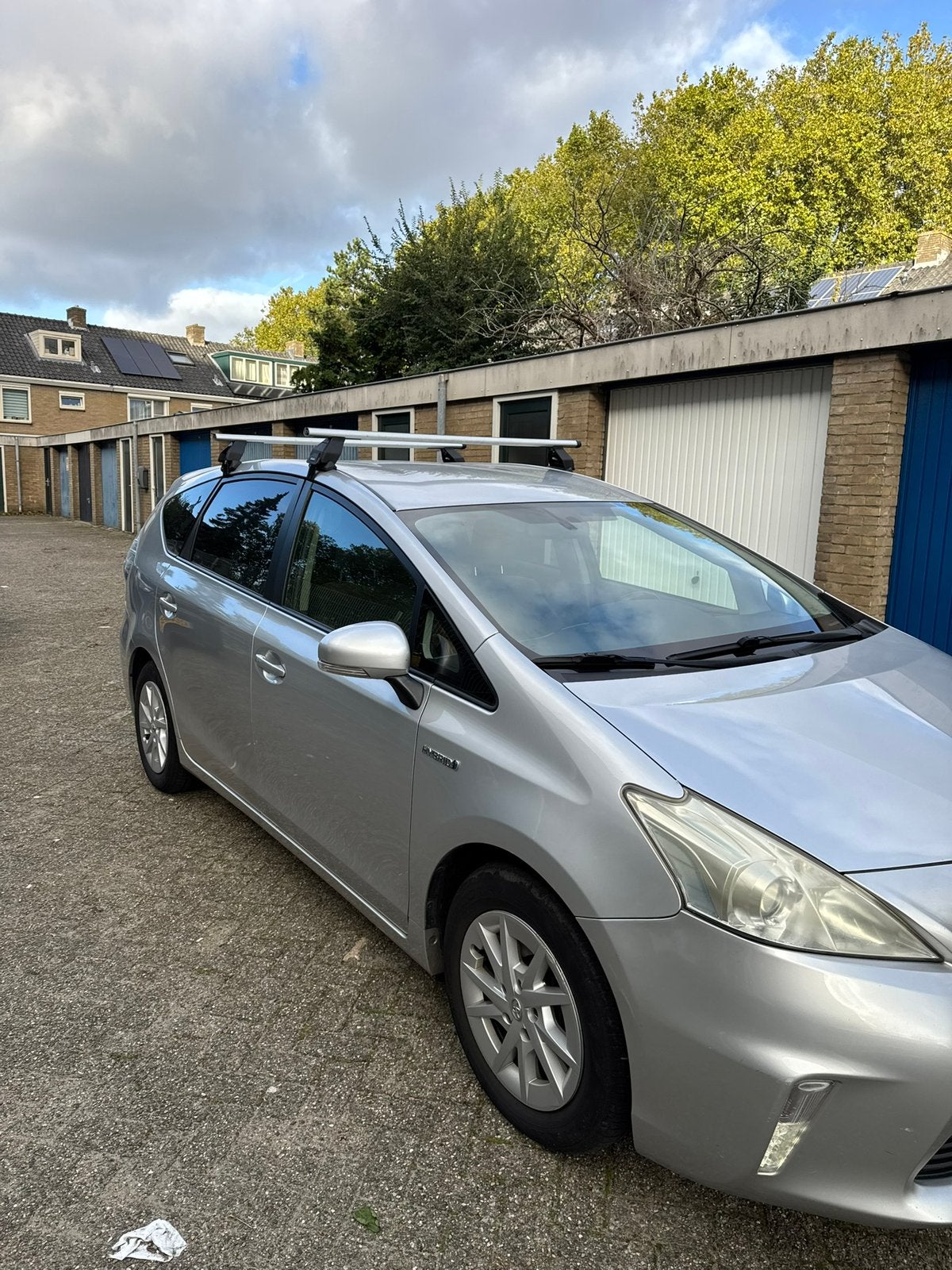 Toyota Prius Wagon 1.8 Full Hybrid 136PK Aut 96g 2013 Grijs, Auto's, 4 cilinders, 7 stoelen, 84 €/maand, Te koop