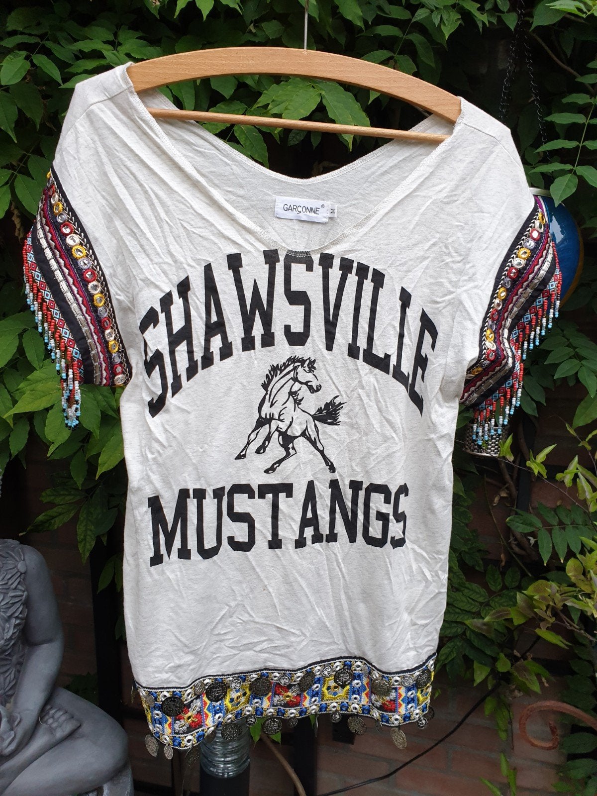 Garçonne top/Mooi shirt/Shawsville Mustangs/festivalmode, Maat 38/40 (M), Verzenden, Zo goed als nieuw, Korte mouw