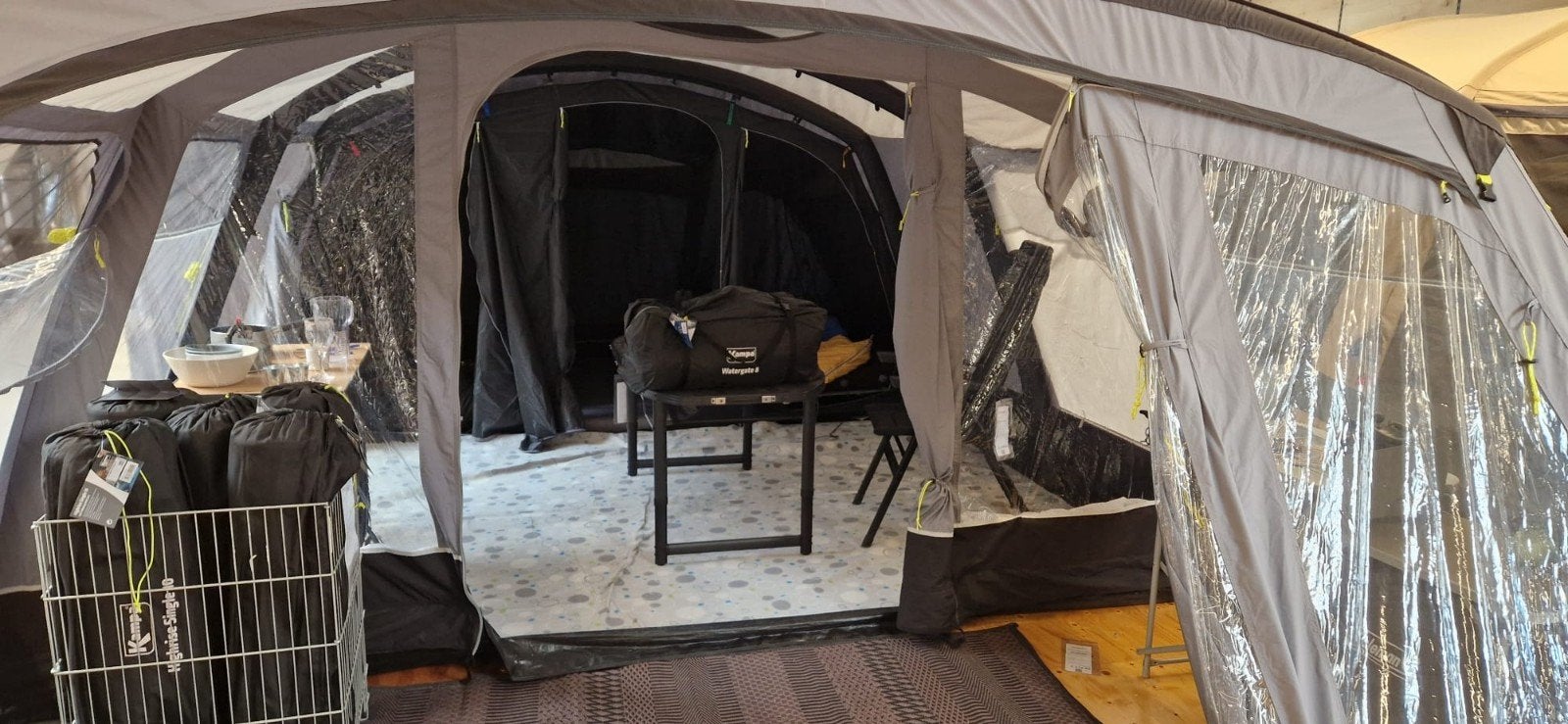 Kampa studland 8 air, Caravans en Kamperen, Tenten, Ophalen, Zo goed als nieuw