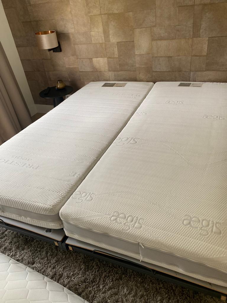 Electrisch verstelbaar bed 180x210 inclusief matrassen, Ophalen, Gebruikt, 210 cm, Tweepersoons