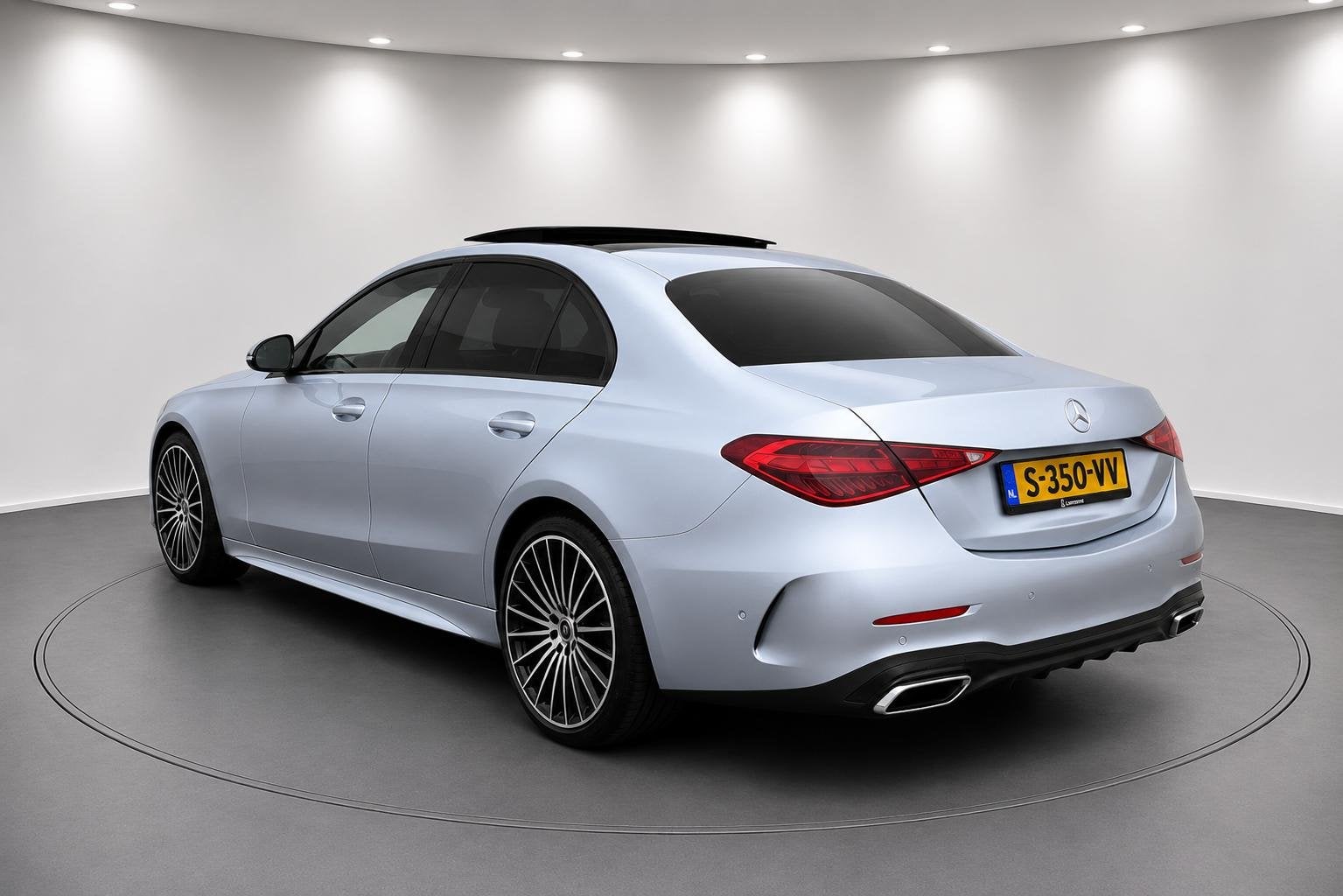 Mercedes-Benz C-klasse 200 AMG Luxury Line Pano dak Night Pa, Auto's, Mercedes-Benz, Achterwielaandrijving, 4 cilinders, Met garantie (alle)