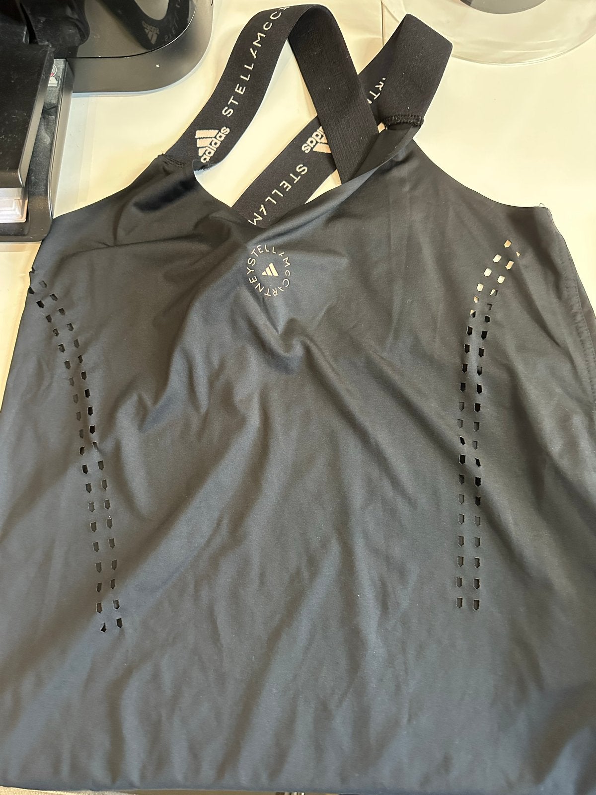Nieuwe Adidas by Stella McCartney sporttop zwart, Kleding | Dames, Ophalen of Verzenden, Zo goed als nieuw, Zwart, Fitness of Aerobics