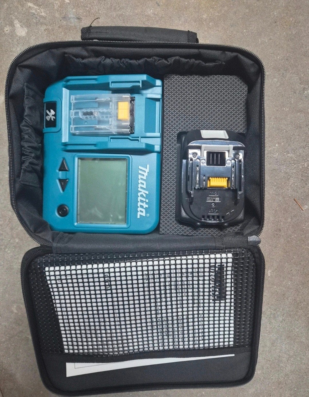 Makita Accutester + Nieuwe 18V 5Ah Accu, Verzenden, Zo goed als nieuw