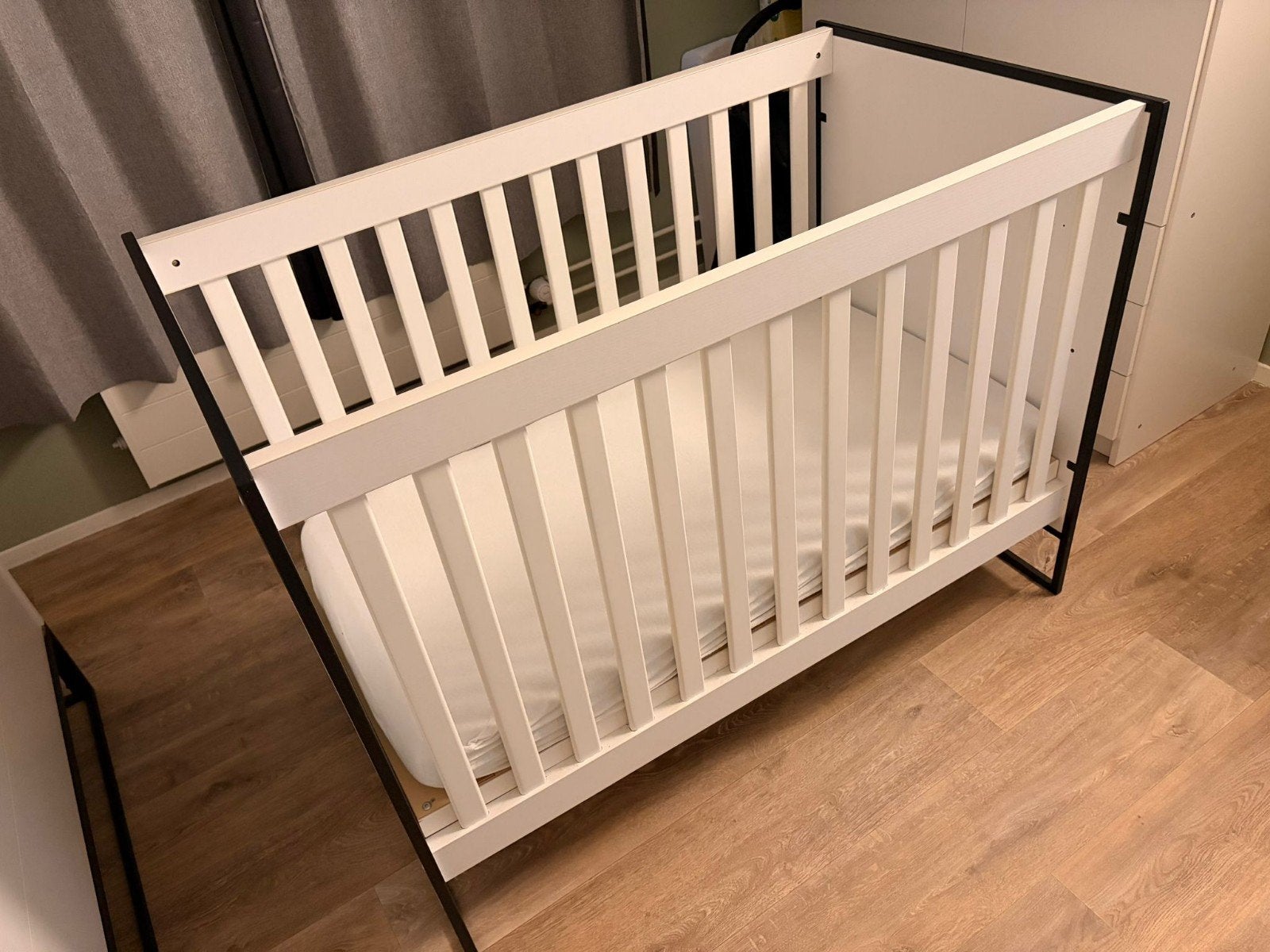 Gebruikt babybedje met kleine beschadigingen, Ophalen, Gebruikt, Minder dan 140 cm, Minder dan 70 cm