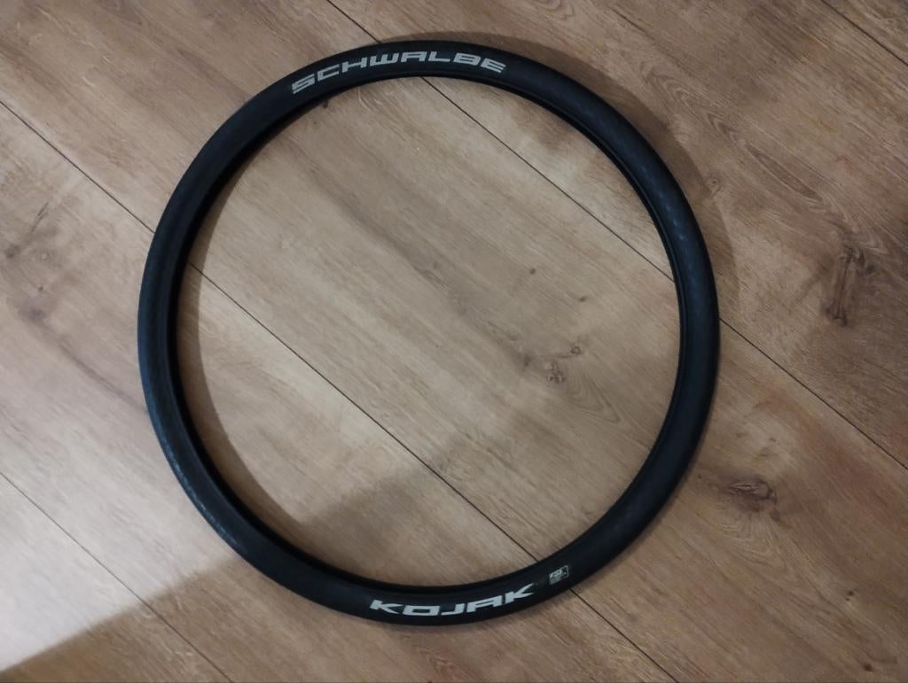 Schwalbe kojak 35-559 26x1.35 slicks 26 inch nieuw, Fietsen en Brommers, Ophalen of Verzenden, Band
