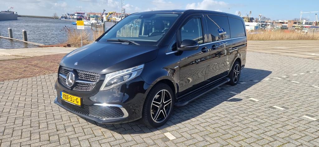 Mercedes-Benz V-klasse Avantgarde 2017 Zwart/dubbelcabine, Auto's, Bestelauto's, Automaat, Achterwielaandrijving, Zwart, Diesel