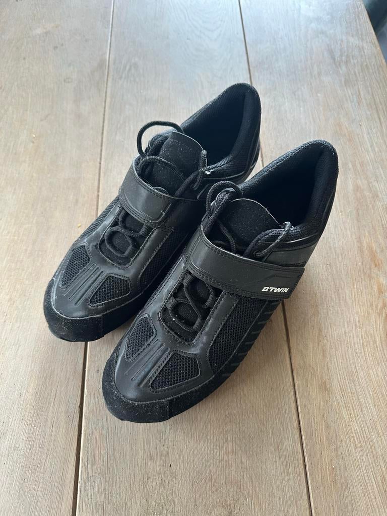 Btwin Decathlon wielrenschoen met kliksysteem, Sport en Fitness, Ophalen, Zo goed als nieuw, Schoenen