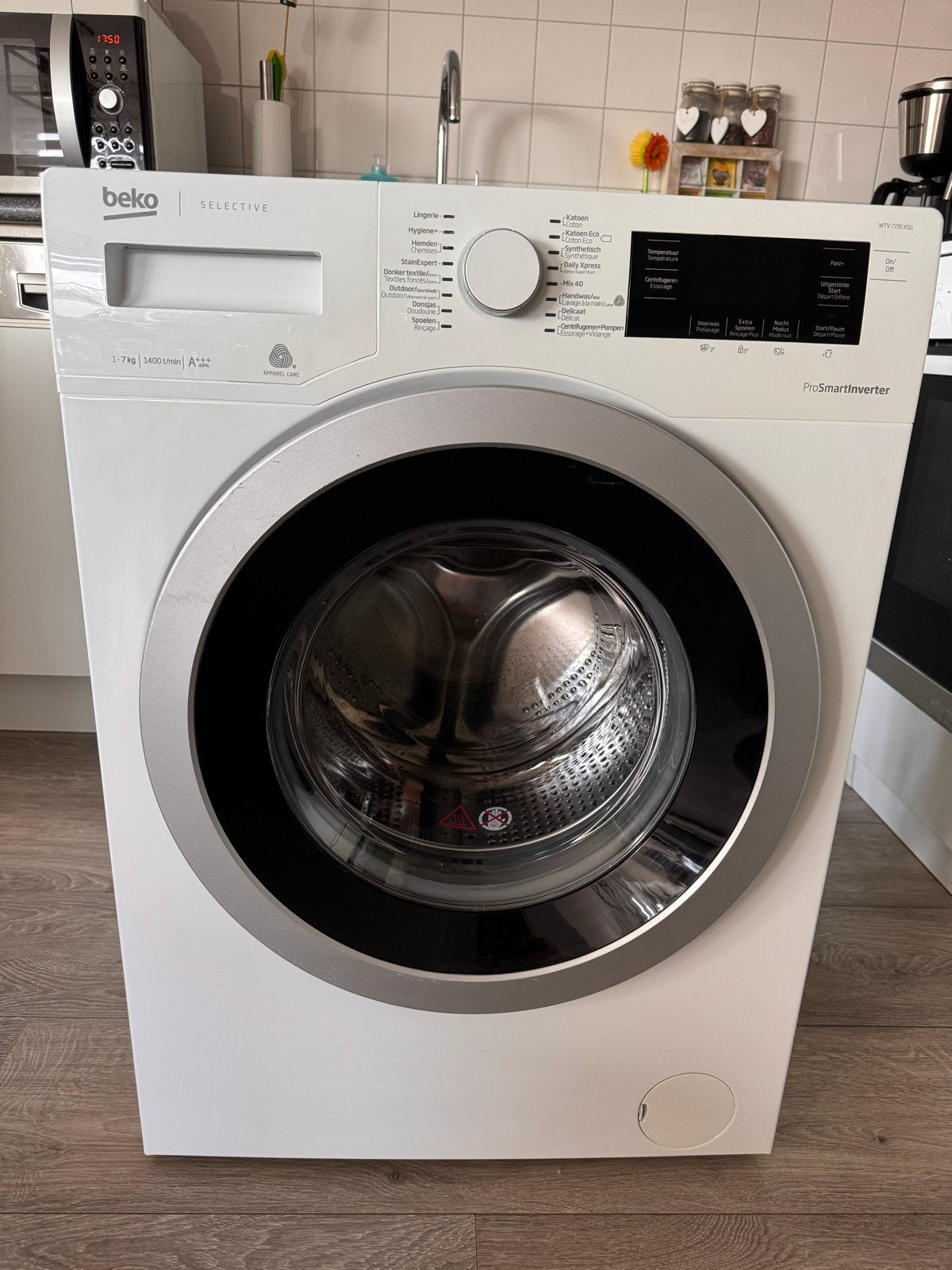 Beko ProSmartInverter Wasmachine - Efficiënt en Stil, Ophalen, Zo goed als nieuw, 85 tot 90 cm, 1200 tot 1600 toeren