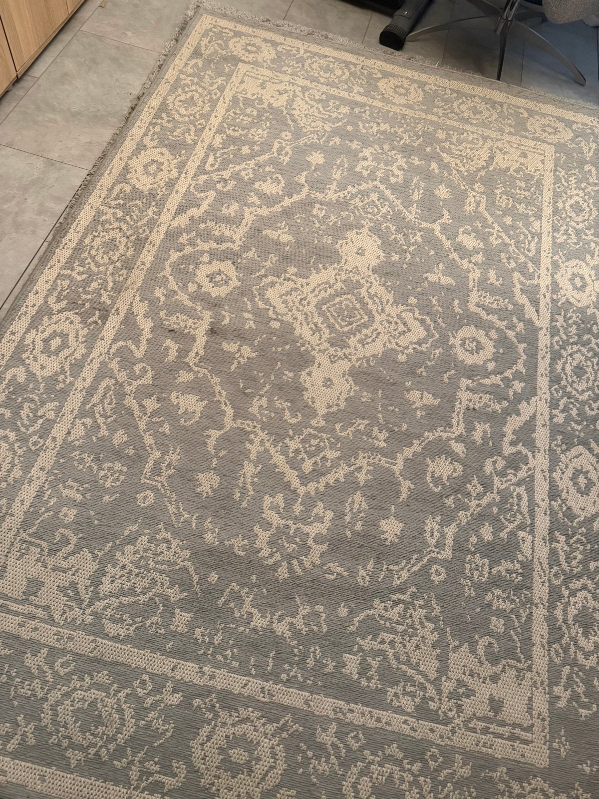 Stijlvol grijs/crème vloerkleed met patroon, Ophalen, Gebruikt, 100 tot 150 cm, 150 tot 200 cm
