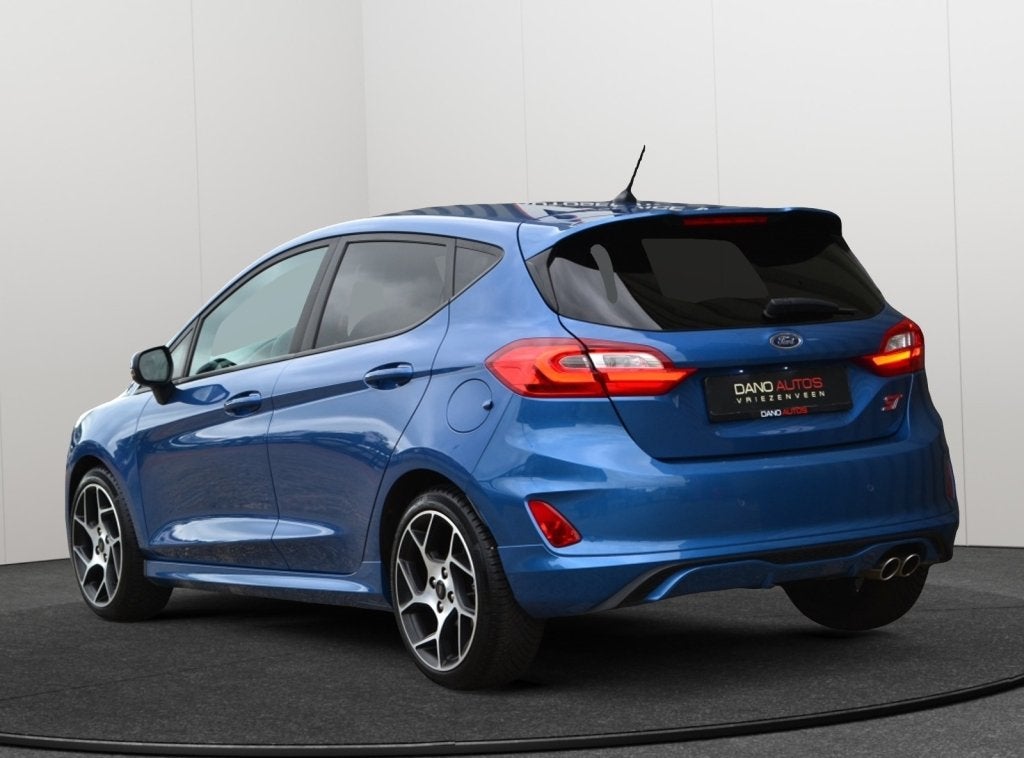 Ford Fiesta 1.5 ST 200PK LED/Carplay/Recaro/Performance, Auto's, Ford, Stof, Gebruikt, Bedrijf, Handgeschakeld