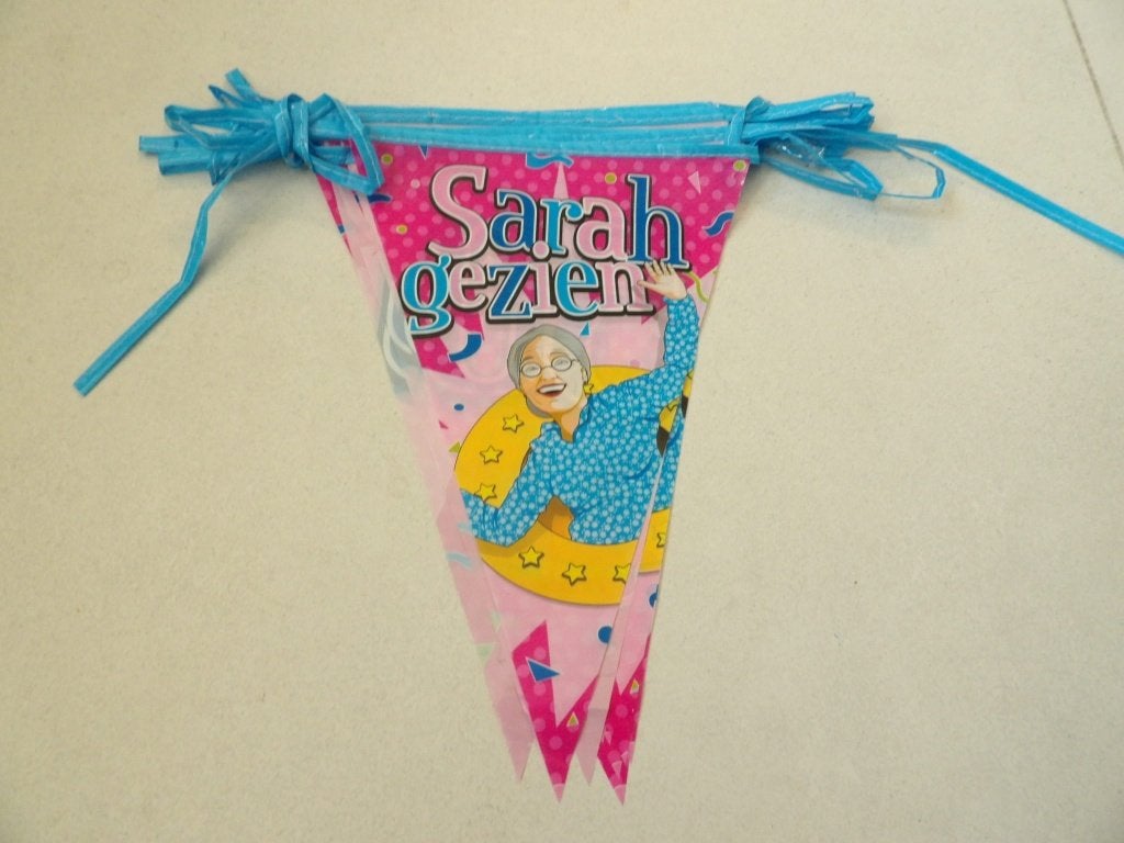 1 verjaardags slinger SARAH 10 meter voor 50 JAAR, Ophalen of Verzenden, Zo goed als nieuw, Versiering, Abraham of Sarah