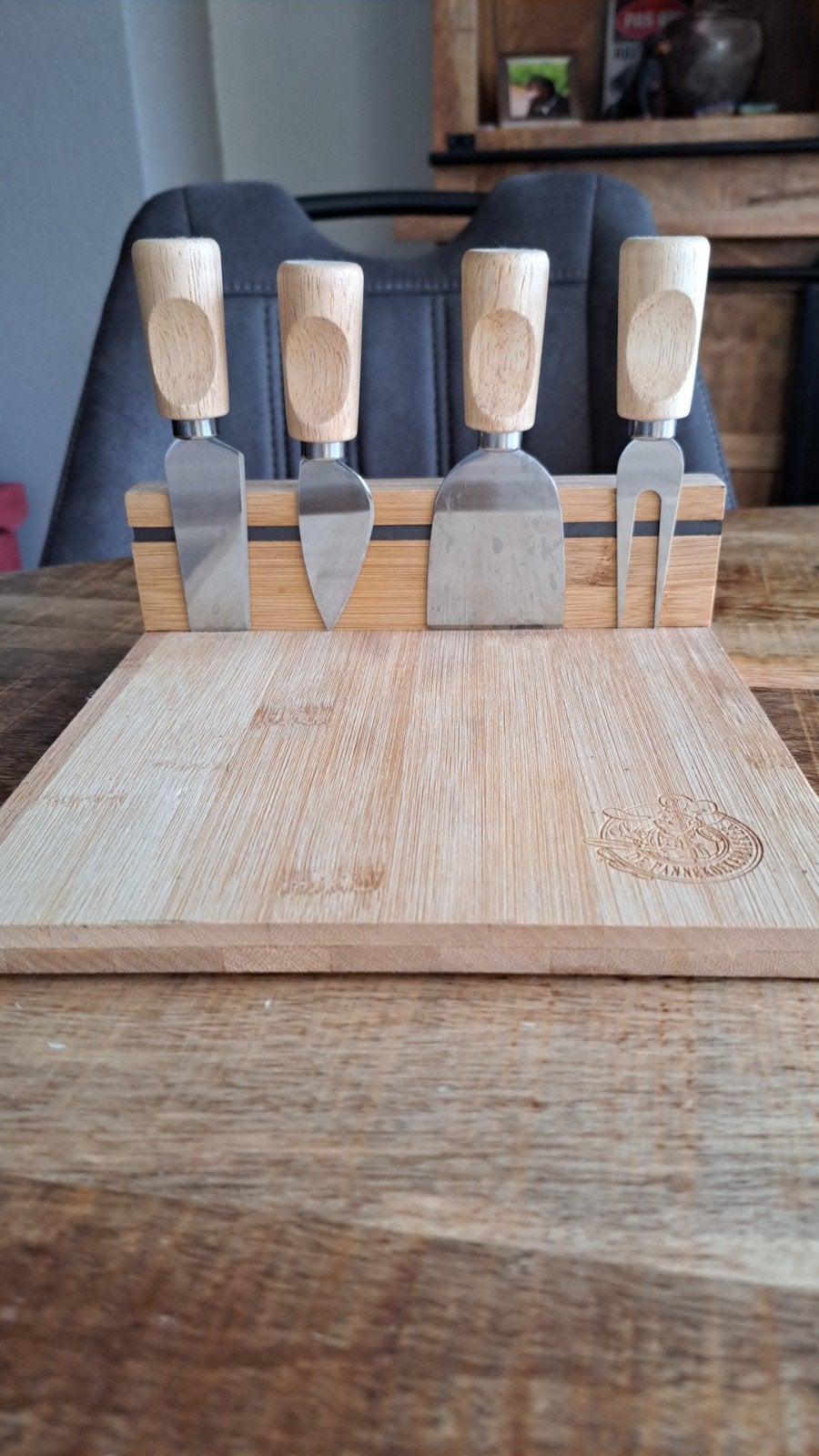 kaasplankje, Ophalen