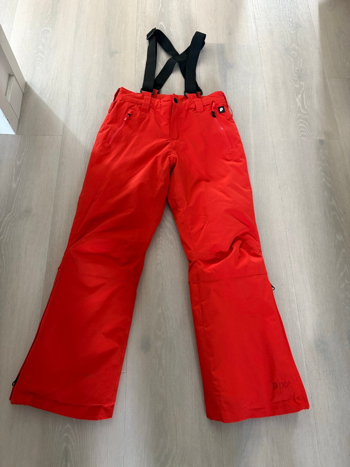 Protest skibroek oranje maat 140, Kleding | Dames, Wintersportkleding, Ophalen of Verzenden, Zo goed als nieuw, Maat 34 (XS) of kleiner