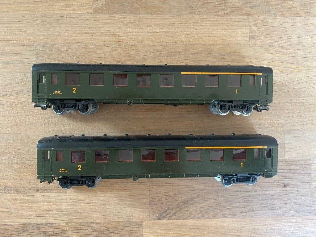 Jouef HO 2 stuks passagiersrijtuig 1e + 2e klas, Hobby en Vrije tijd, Modeltreinen | H0, Gelijkstroom, Jouef, Wagon, Ophalen of Verzenden