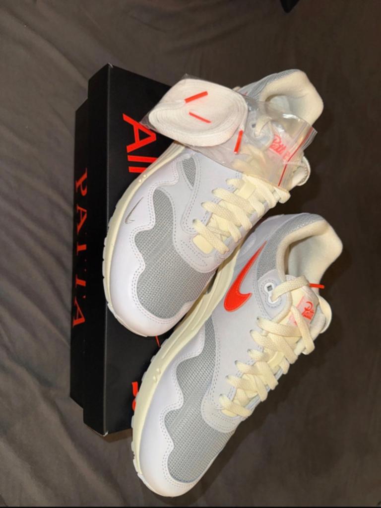 Patta X Nike Air Max 1 'White/Hyper Crimson'- Maat 42, Ophalen of Verzenden, Nieuw, Overige kleuren, Sneakers of Gympen