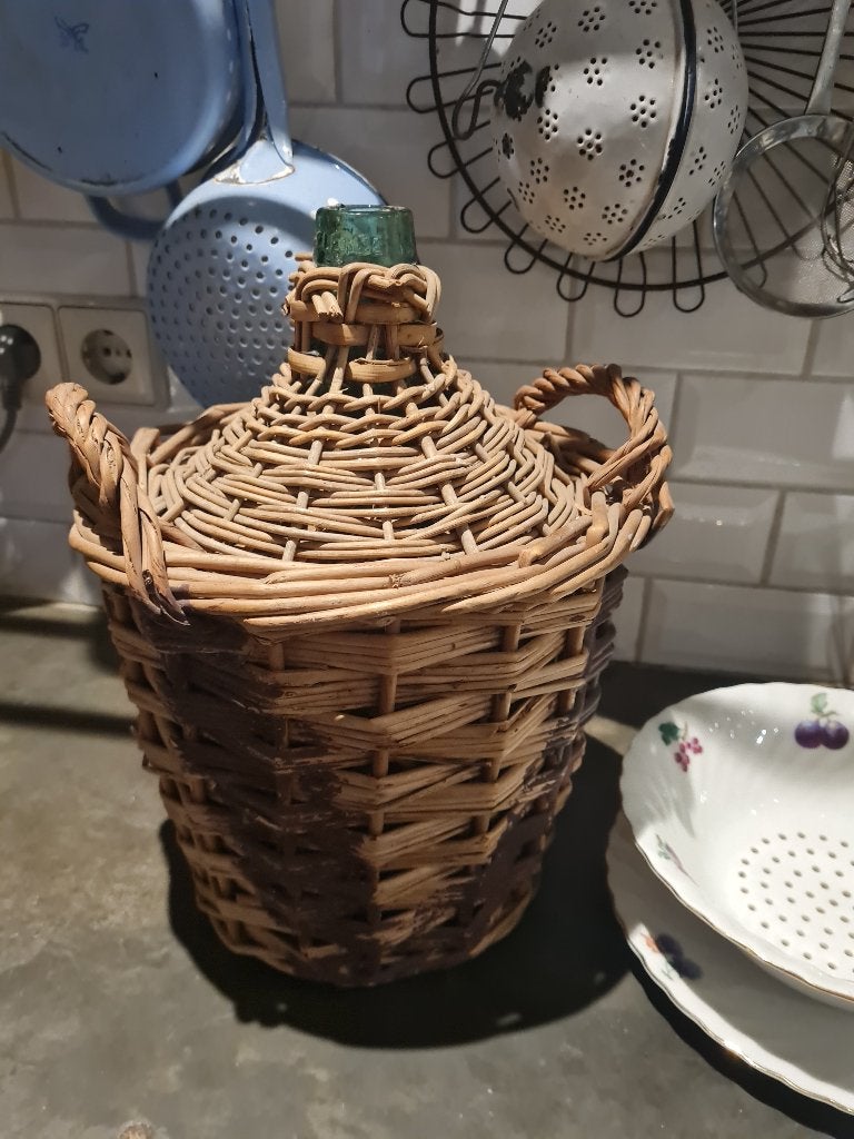 Antieke gistfles in rieten mand, Ophalen of Verzenden