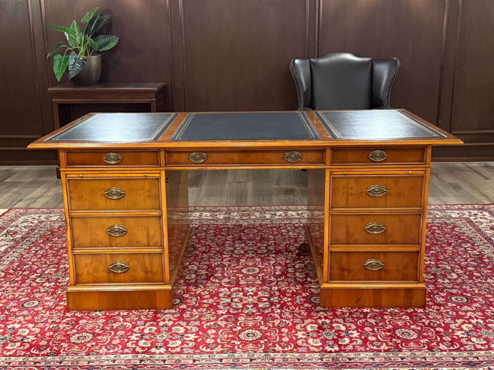 Klassiek Engels bureau (Heldense) #668