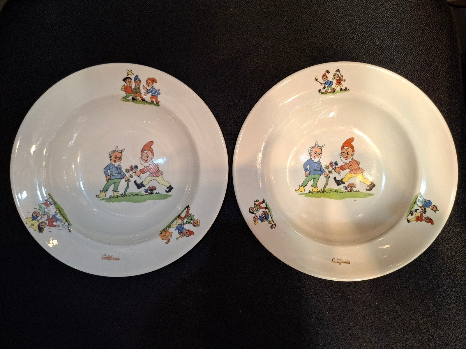 2 Vintage P. Regout Kinderservies Bordjes 'California', Ophalen of Verzenden