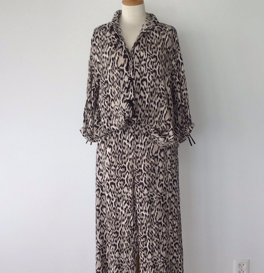 Broek en blouse van Juffrouw Jansen in zwart en beige maat M, Maat 38/40 (M), Overige kleuren, Ophalen of Verzenden, Zo goed als nieuw