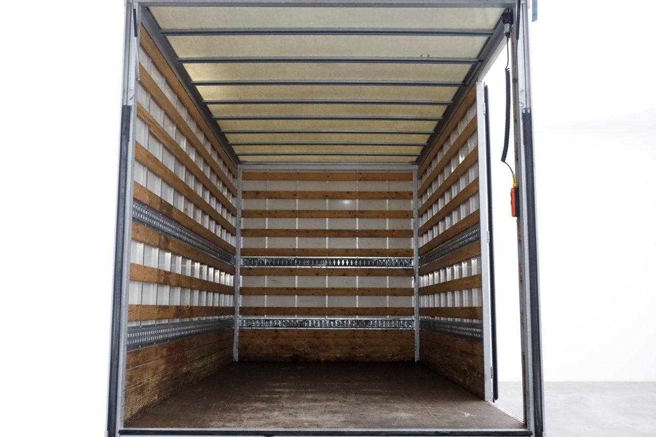 FUSO Canter 3.0D 150pk E6 Bakwagen met laadklep en zijdeur +, 2965 kg, Achterwielaandrijving, Gebruikt, Euro 6