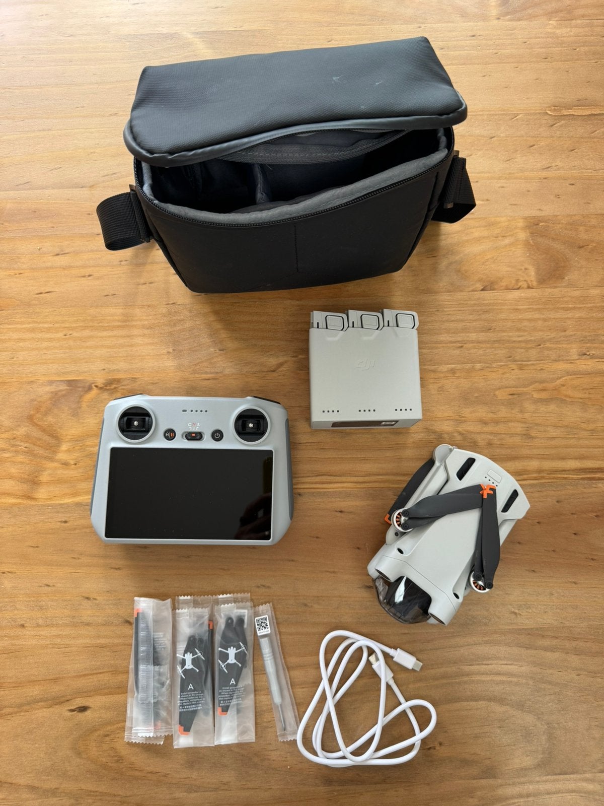 DJI Mini 3 Pro + Fly more combo, Ophalen, Zo goed als nieuw