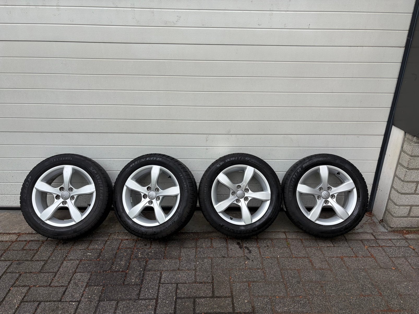 Audi velgen 185/60 r15, Auto-onderdelen, Banden en Velgen, Ophalen, Gebruikt, 15 inch, Banden en Velgen