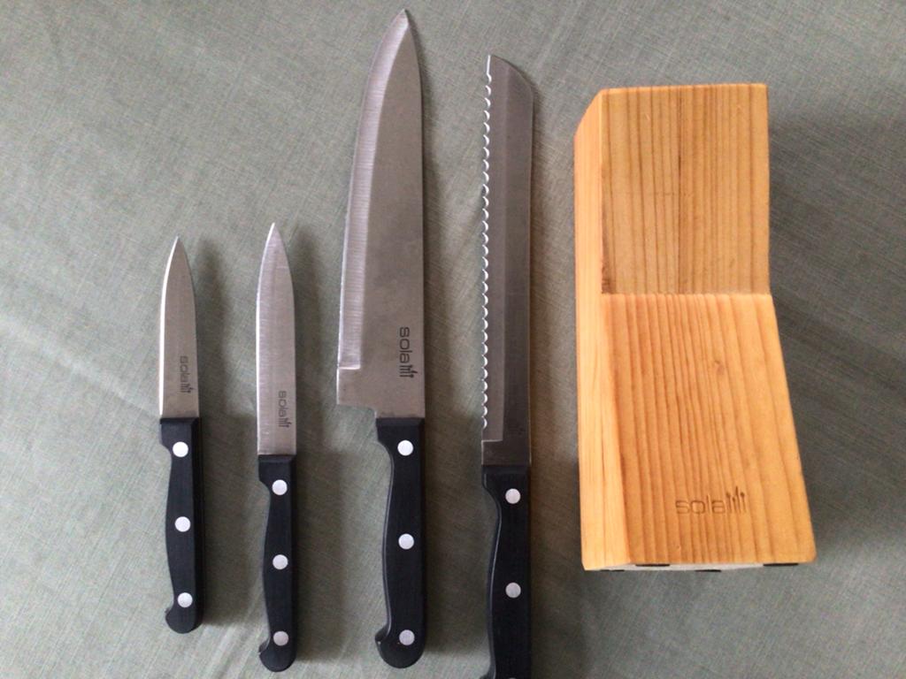 Soleil messenblok met 4 messen - Zo goed als nieuw, Huis en Inrichting, Keuken | Bestek, Ophalen of Verzenden, Gebruikt, Rvs of Chroom