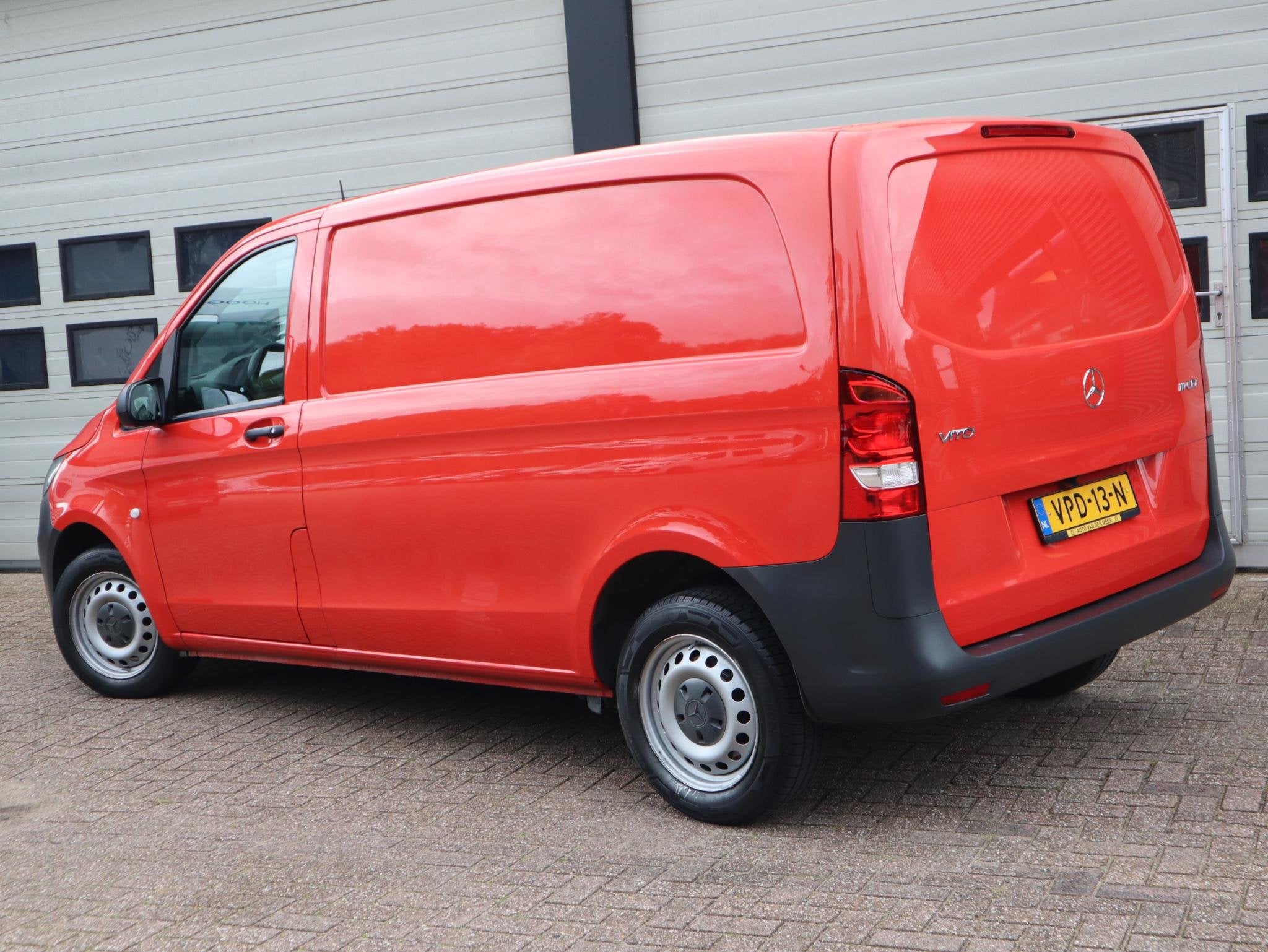 Mercedes-Benz Vito 111 CDI Airco - Camera - APK 02-2027, Auto's, Voorwielaandrijving, Euro 5, Gebruikt, 4 cilinders