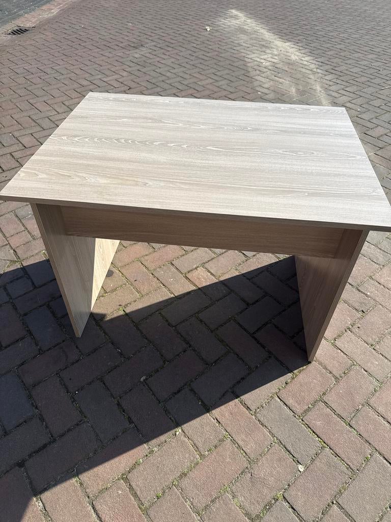 Klein bureautje, Ophalen, Gebruikt
