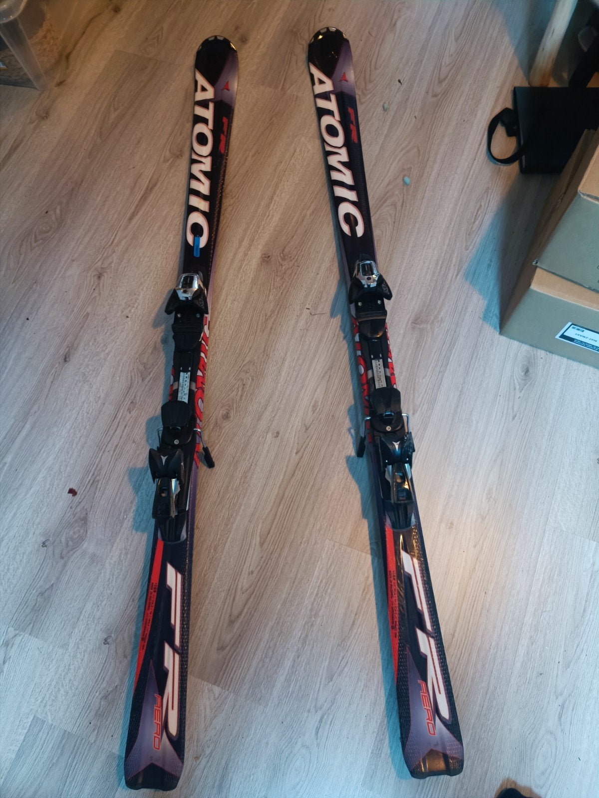 Atomic Ski's - Ideaal voor de piste, 160 tot 180 cm, Gebruikt, Ophalen of Verzenden, Atomic
