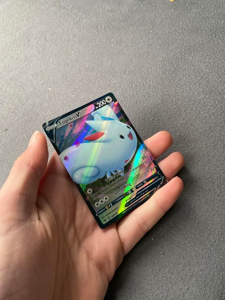 Togekiss V Pokémon Kaart (Foil, 140/185), Ophalen of Verzenden, Zo goed als nieuw, Losse kaart, Foil