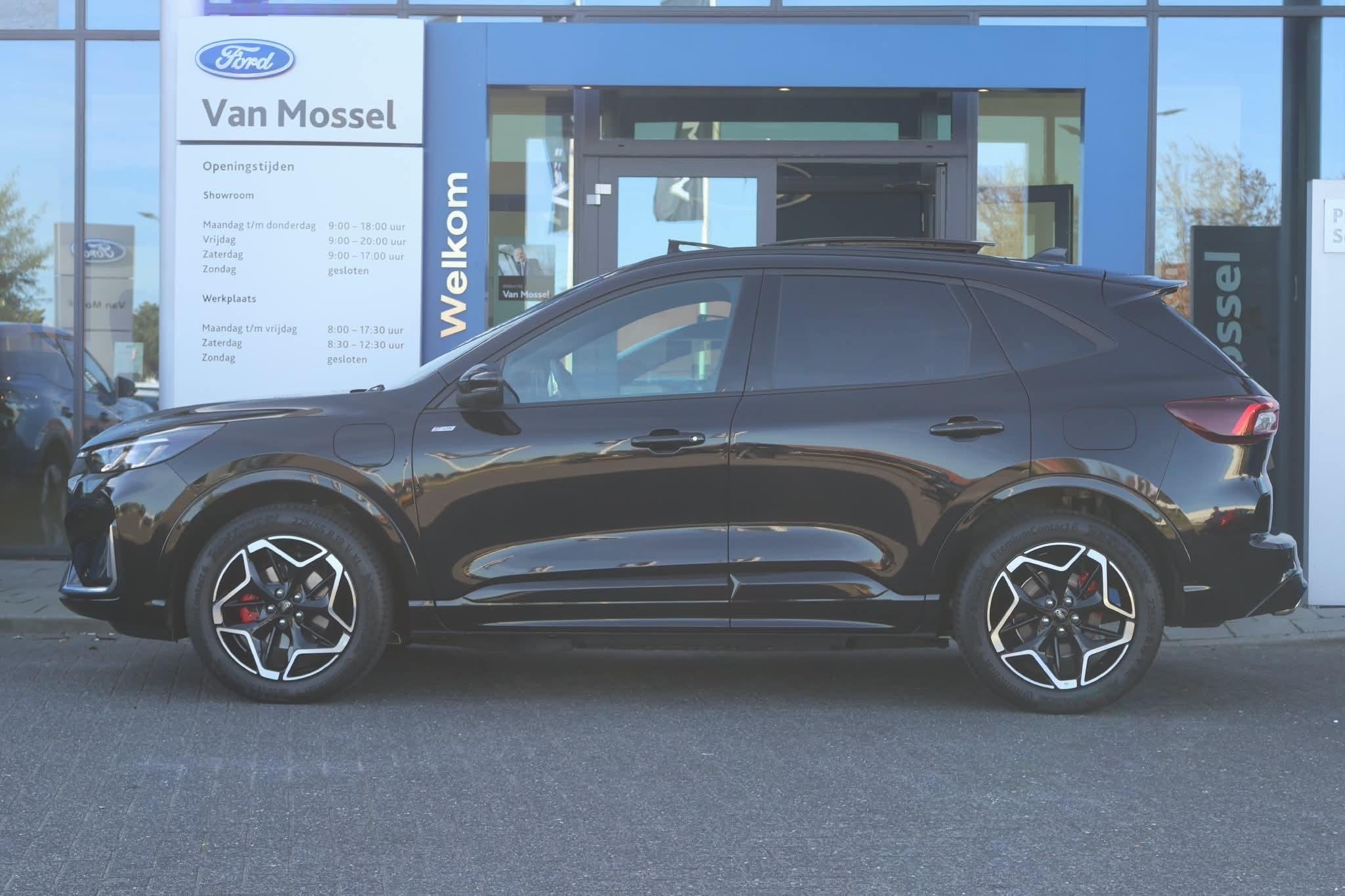 Ford Kuga 2.5 PHEV ST-Line X | Pano | Winterpack | Adaptive, Gebruikt, Euro 6, 4 cilinders, Zwart