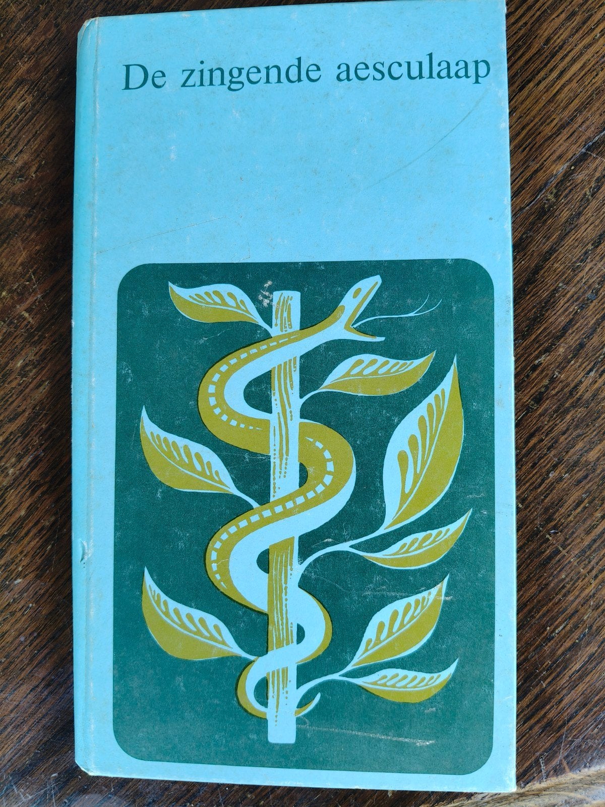 De zingende aesculaap - Vintage boek, Ophalen of Verzenden, Gelezen, Onbekend, Nederland