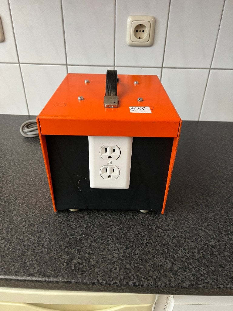 Zware voeding , trafo met div spanningen . Wo. 110 volt, Hobby en Vrije tijd, Ophalen of Verzenden, Gebruikt