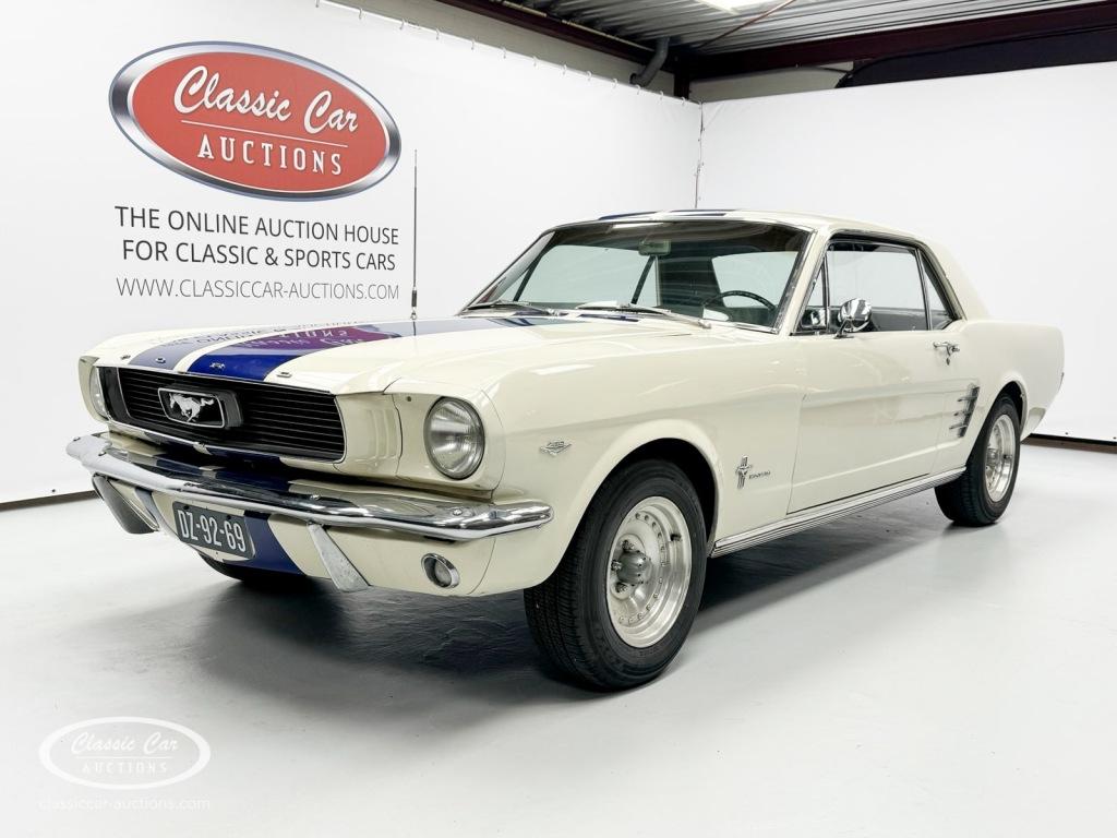 Ford MUSTANG   - ONLINE AUCTION, Auto's, Oldtimers, Automaat, Wit, Bedrijf, Ford