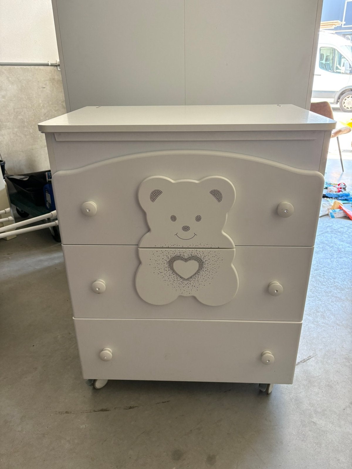 Erbesi Tiffany commode met swarovski beer, Huis en Inrichting, Ophalen, 50 tot 100 cm, Zo goed als nieuw, 3 of 4 laden