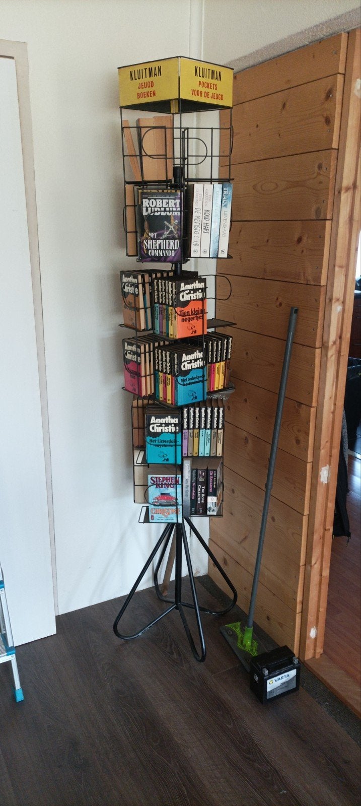 Vintage boeken carrousel, Ophalen