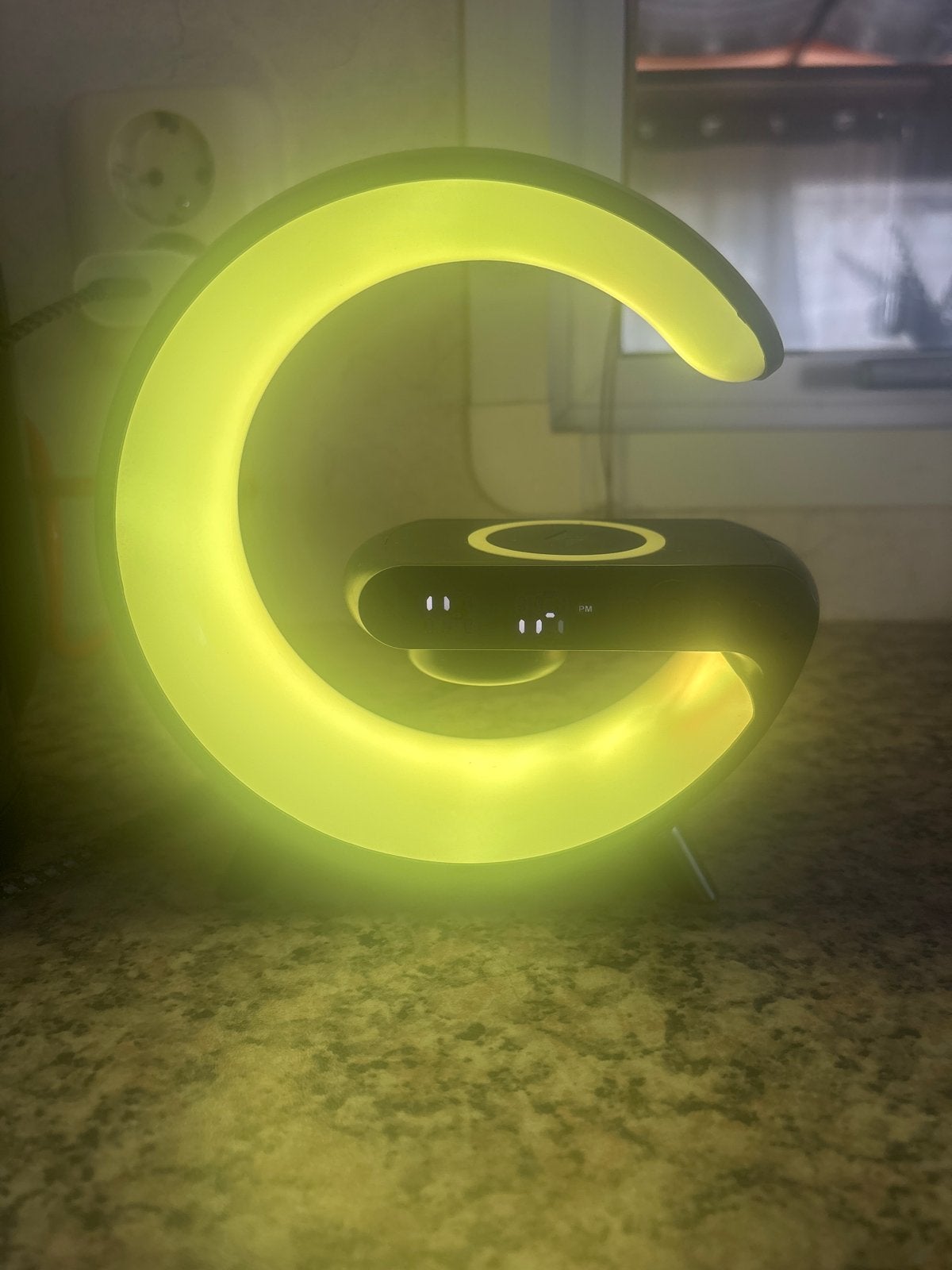 Multifunctionele LED Lamp met Draadloos Opladen en Klok, Overige merken, Kunststof, Meerkleurig, Overige fittingen