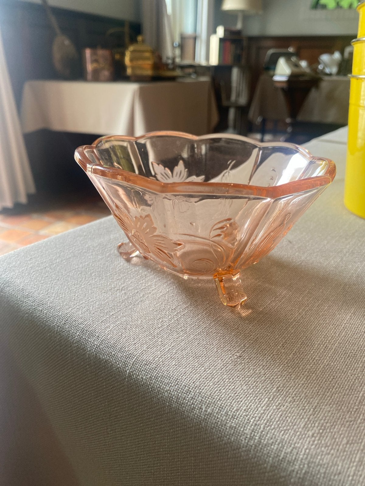 Roze glazen schaaltje op pootjes - Vintage decoratie, Ophalen of Verzenden
