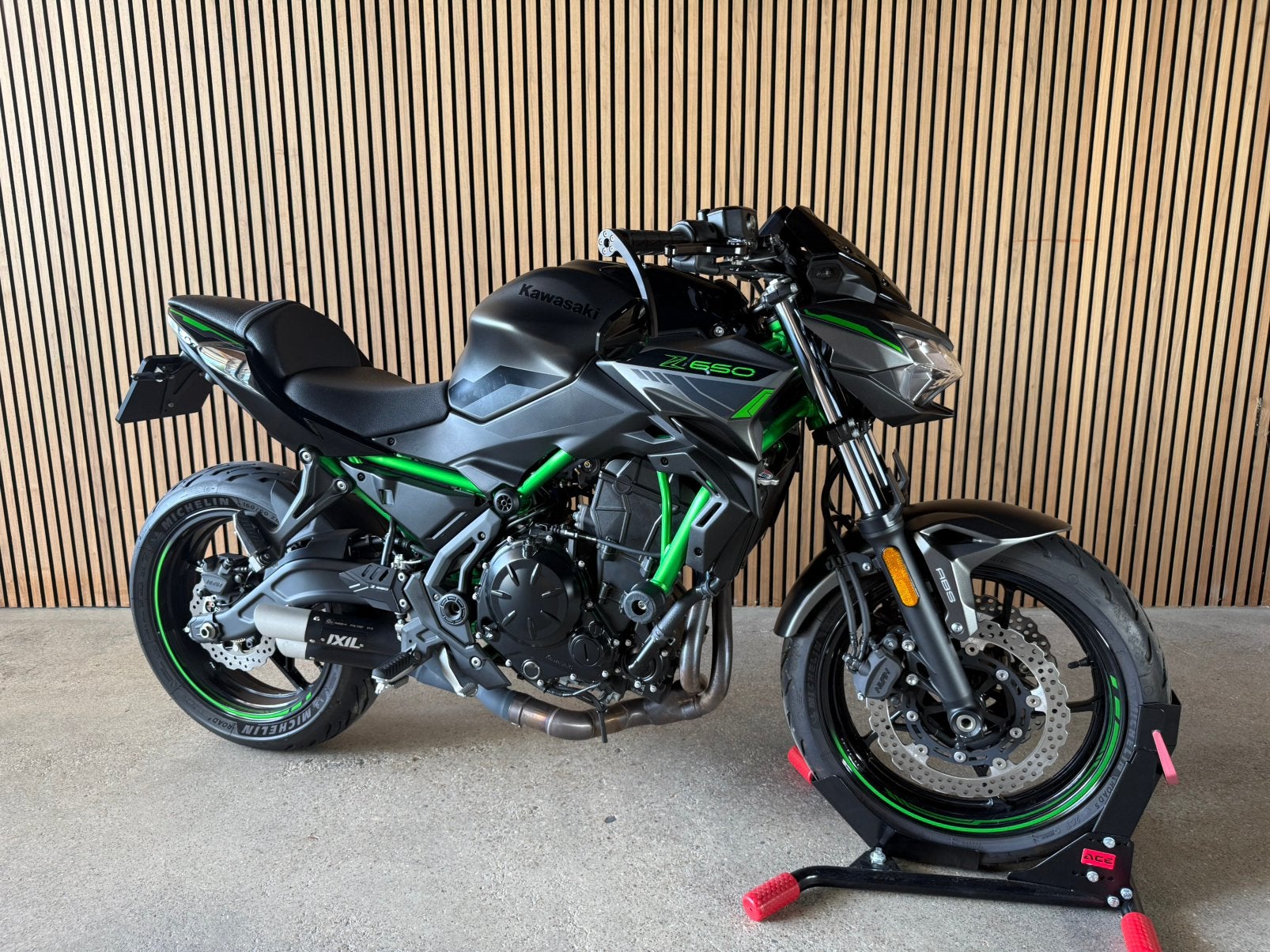 Kawasaki Z650 abs (bj 2023), Motoren, 2 cilinders, Occasion, Bedrijf, Meer dan 35 kW