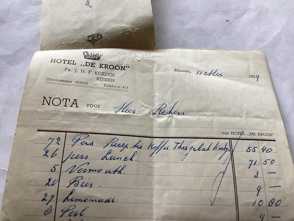Nota Hotel De Kroon Rijssen 1954 met Postcheque, Verzamelen, Ophalen of Verzenden, 1940 tot 1960, Nederland, Knipsel(s)