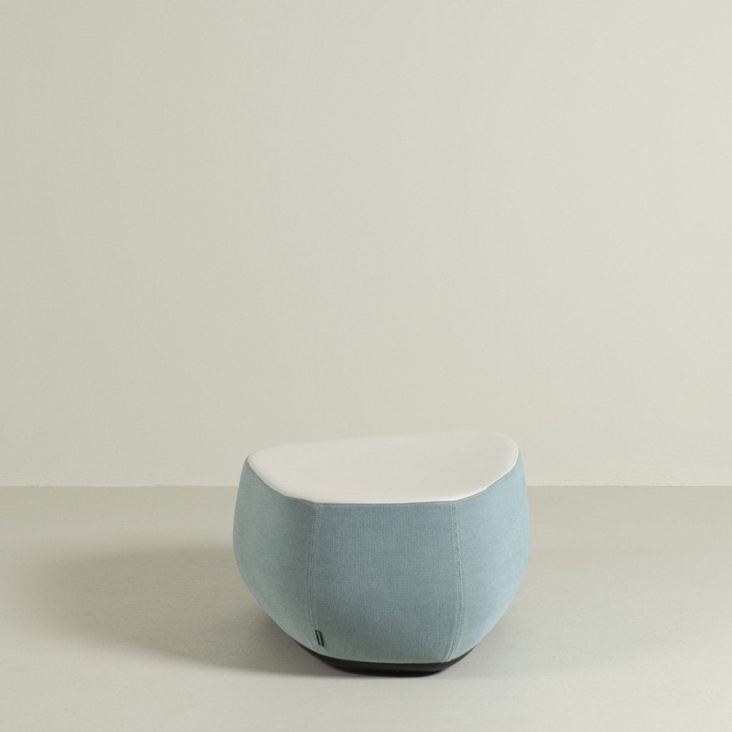 Moroso Fjord Poef Wit Leer/Blauw Stof, Moroso, Zo goed als nieuw, Niet ingevuld, Niet ingevuld
