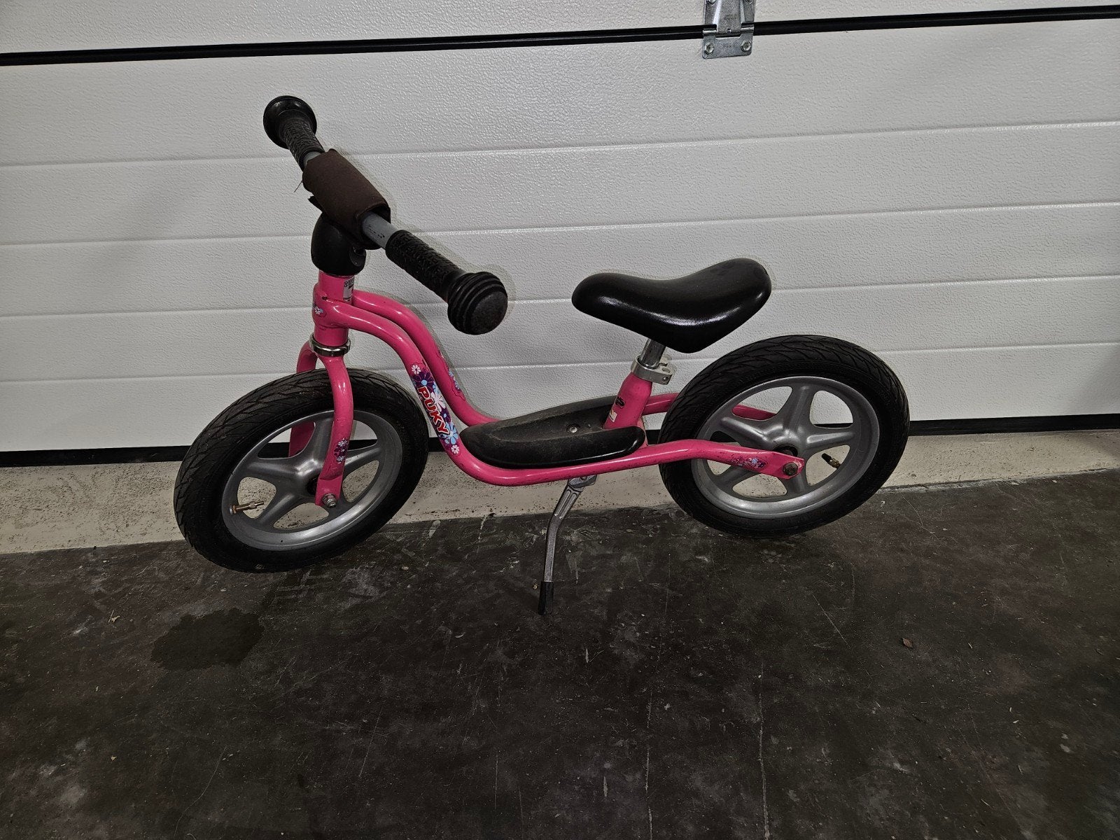 Roze Puky loopfiets, Fietsen en Brommers, Fietsen | Kinderfietsjes, Ophalen, Gebruikt, Minder dan 16 inch