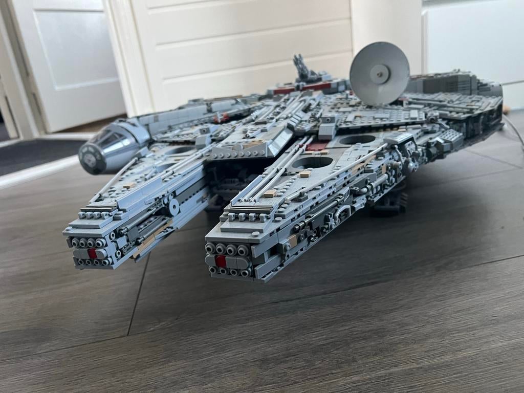 Star Wars Millennium Falcon 75192, Verzamelen, Star Wars, Ophalen, Zo goed als nieuw, Actiefiguurtje
