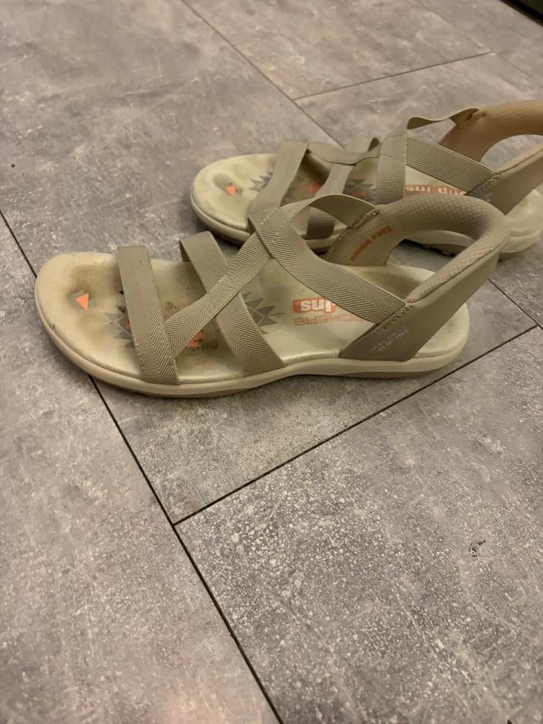 Te koop skechers slip-ins sandalen maat 38, Beige, Zo goed als nieuw, Sandalen of Muiltjes, Ophalen of Verzenden