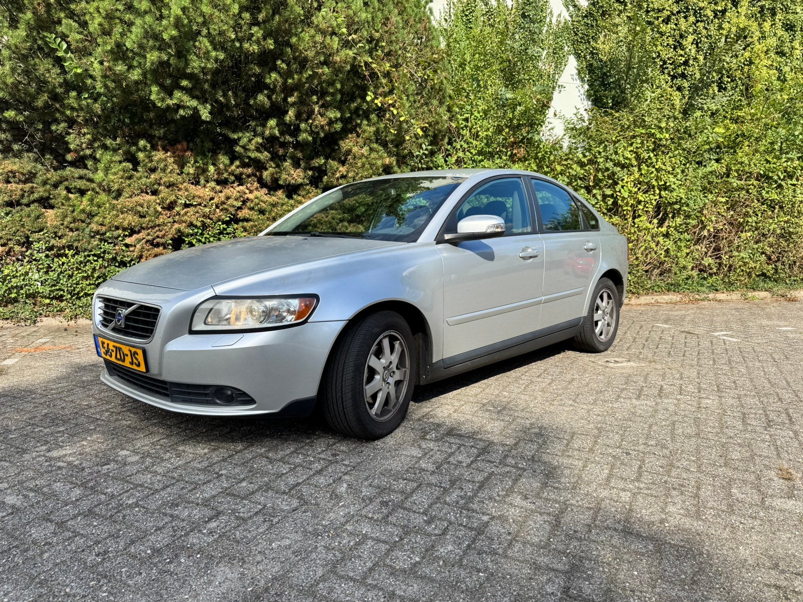 Volvo S40 1.8 2008 - Nieuwe APK! Trekhaak, Airco, Onderhoud!, Auto's, Voorwielaandrijving, 125 pk, Zwart, 4 cilinders