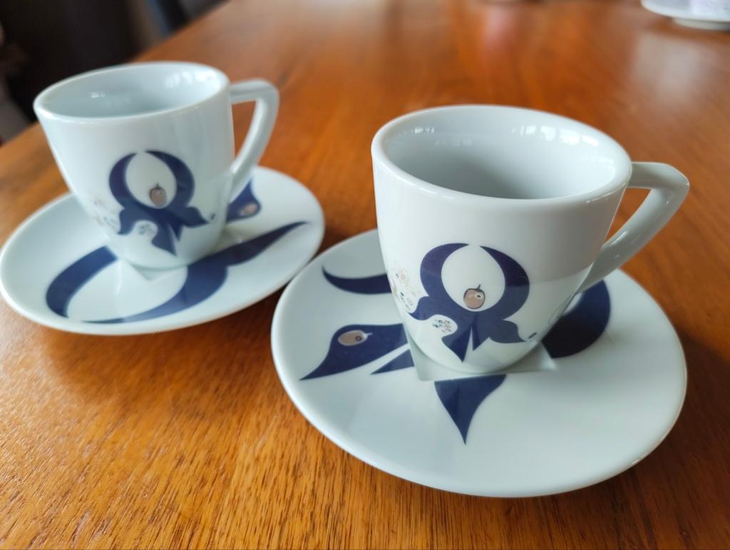 Nespresso Design Collection espresso kopjes met schotels, Keramiek, Ophalen of Verzenden, Zo goed als nieuw, Overige stijlen