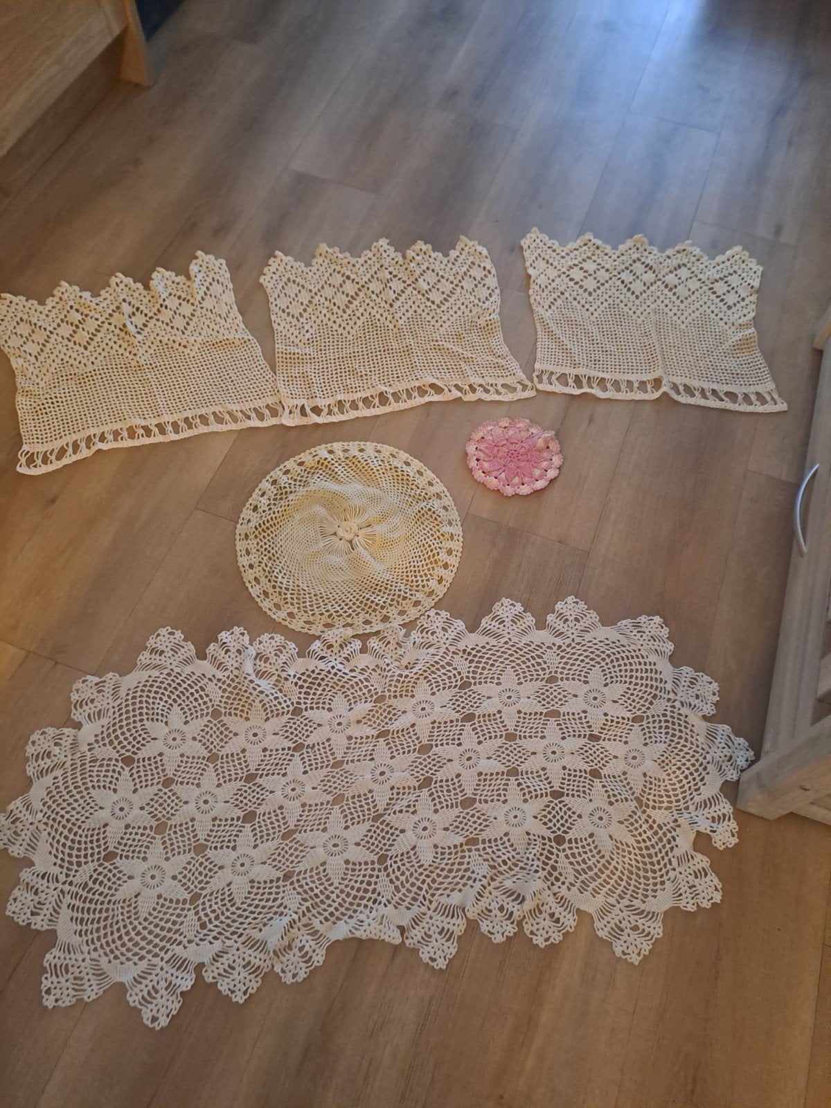 6 gehaakte vintage kleedjes - handgemaakt, Antiek en Kunst, Ophalen of Verzenden
